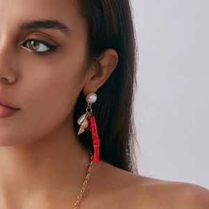 Collar largo estilo marino con coral rojo, estrella de mar y perlas para mujer
