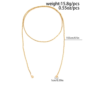 Dettaglio della collana lunga a catena di perle dorate da 155 cm con misure e peso