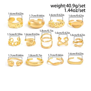 Guide des tailles pour un ensemble de 13 bagues dorées avec poids et diamètres variés