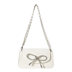 Elegante weiße Umhängetasche mit Strass-Schleife und silberner Kette für Damen