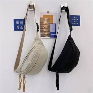 Riñonera de lona estilo japonés en negro y beige con cremallera doble para mujer