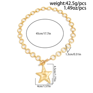 Gedetailleerde afmetingen van de gouden ketting met sterhanger en handige OT-sluiting