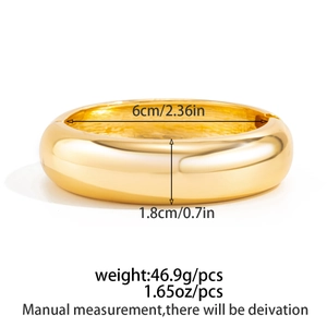 Bracciale rigido lucido minimalista con diametro interno di 6cm e larghezza di 1,8cm