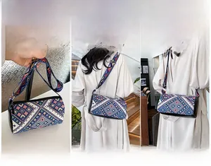 Tre modi per indossare questa borsa boho: a mano, a spalla e come borsa a tracolla pratica