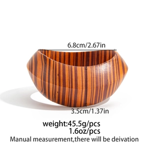 Detail view of ethnic style bracelet with dimensions 6.8cm diameter and 3.5cm height