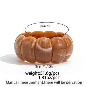 Dettagli di dimensioni e peso di questo bracciale geometrico in resina ambrata