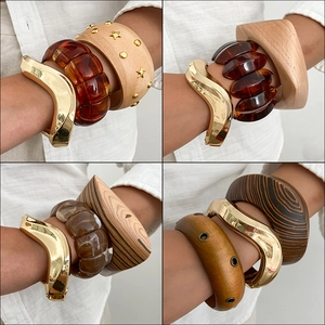 Vintage Wood Resin Alloy Bangle Bracelets Irregular Geometric Studded Wood Grain Amber Gold Bracelet For Women Fashion Jewelry