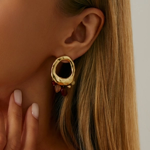 Künstlerische Gold-Blumenohrringe mit bunten Harzperlen im Vintage-Bohème-Stil