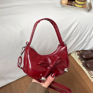 Borsa Hobo A Mezzaluna Con Fiocco Da Donna In Pelle Verniciata Pu Lucida Con Perline Di Metallo Argentato Tracolla Regolabile Piccola Borsa A Mano Stile Dolce