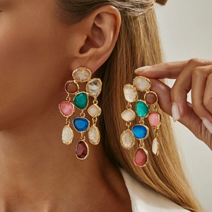 Böhmische mehrfarbige Edelstein-Ohrhänger mit Goldrahmen für Damen im Vintage-Stil