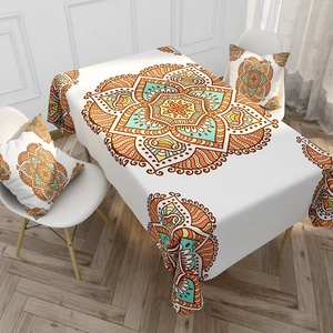 Dettaglio della tovaglia rettangolare mandala impermeabile con motivo boho arancio e turchese