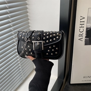 Vintage Punk PU Leder Nieten Schultertasche Für Damen Silber Metallkette Handtasche Vielseitige Magnetverschluss Umhängetasche