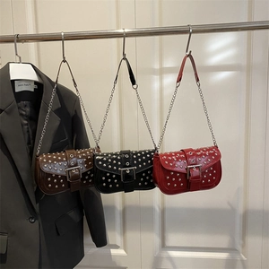 Vintage Punk Rivet Underarm Bag For Women Glossy PU Leather Silver Chain Strap Square Shoulder Bag Y2K Street Style Purse