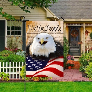Bandiera da giardino con aquila calva americana e design della Costituzione We the People
