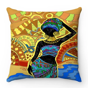 Federa morbida con ritratto di donna africana e vivaci motivi geometrici colorati
