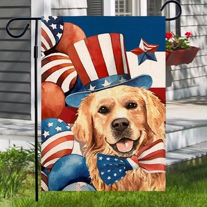 Bandiera da giardino Golden Retriever con cappello USA e papillon su supporto