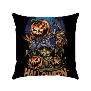 Funda de cojín de Halloween en felpa con diseño de espantapájaros y calabazas