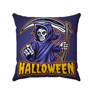 Detalle de la funda de cojín azul de Halloween con la Parca y texto decorativo