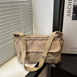 Borsa Messenger in Nylon Trendy per Uomo Donna Stile Casual Giapponese Idrorepellente Grande Capacità Borsa da Viaggio