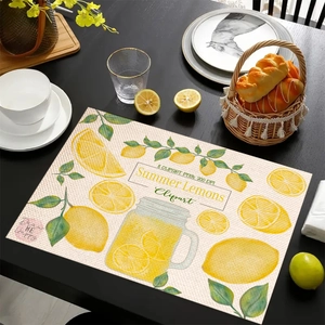 Dettaglio macro della tovaglietta in lino con limoni estivi e stampa a 300 DPI
