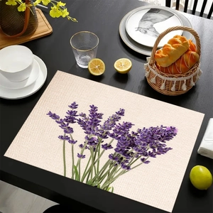 Set de table en lin avec motif lavande et vélo sur table en bois noir décorée