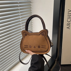 Sacoche chat mignonne en daim marron avec broderie et bandoulière réglable pratique