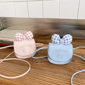 Cute cartoon cat crossbody bags for kids featuring plaid bows in pink and blue colors