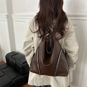 Grande borsa tote retrò in ecopelle marrone scuro con cerniere metalliche argento