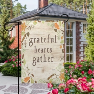 Gartenfahne mit grateful hearts gather Spruch und herbstlichen botanischen Motiven