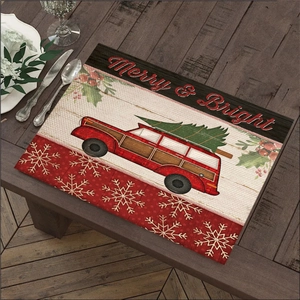 Tovaglietta natalizia in lino con camion rosso vintage e stampa Merry Bright