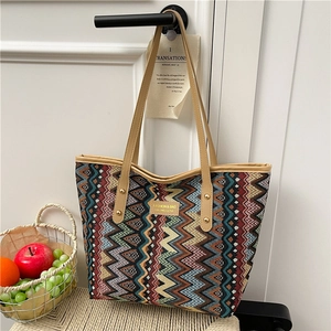 Large Capacity Ethnic Zigzag Pattern Tote Bag For Women PU Material Shoulder Handbag Stylish Urban Minimalist Leisure Bag