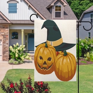 Λεπτομέρεια σημαίας κήπου Halloween με κολοκύθες και καπέλο σε λινό ύφασμα με υφή