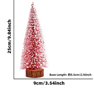 Dettaglio mini albero di Natale rosa con effetto neve bianca e dimensioni di 25 cm