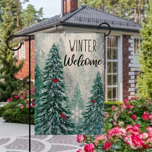 Winter Welcome Gartenfahne mit Rotkardinal und Tanne an einem schwarzen Metallständer