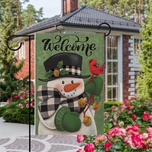Détail du drapeau de jardin de Noël avec motif de bonhomme de neige et cardinal