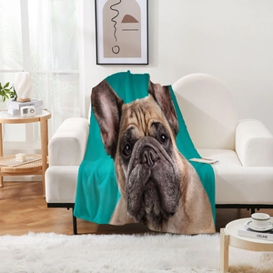 Texture détaillée de la couverture épaisse en flanelle avec impression numérique de bouledogue français