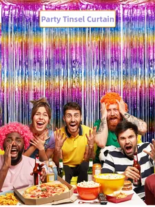 Rideau à franges arc-en-ciel avec motifs d'étoiles pour décor de fond de fête festive