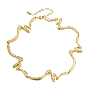 Golden irregular liquid lava choker necklace with minimalist wavy geometric design