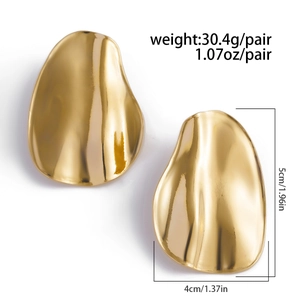 Détails des boucles d'oreilles dorées géométriques avec mesures de taille et de poids
