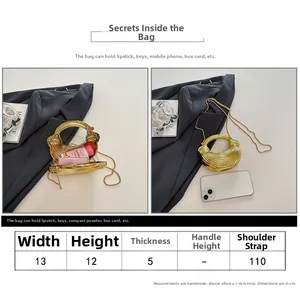 Größentabelle für goldene Muschel-Abendtasche mit Maßen und Kapazitätsdetails