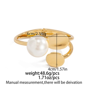 Detailed view of irregular golden pearl cuff bracelet with measurements 6cm and 4cm