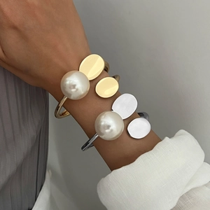 Elegant Faux Artificial Pearl Bangle For Women Modern Irregular Geometric Alloy Hinged Bracelet Polished Minimalist Luxury Jewelry