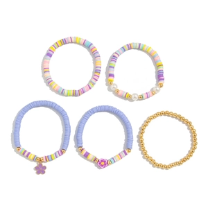 5-teiliges Set bunte Polymer-Ton-Armbänder mit Goldperlen und Blumenanhängern