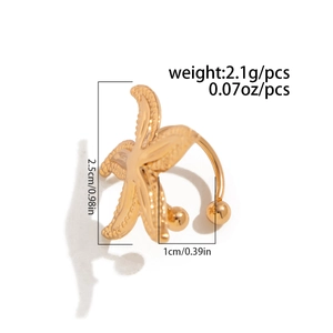 Detailed size specifications of the gold starfish clip earring with 2.5cm height