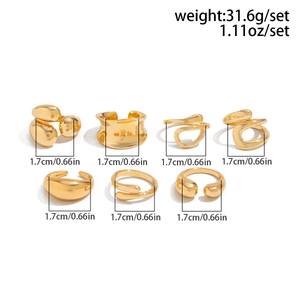 Detailed view of 7pcs gold ring set showing 1.7cm inner diameter and 31.6g total weight
