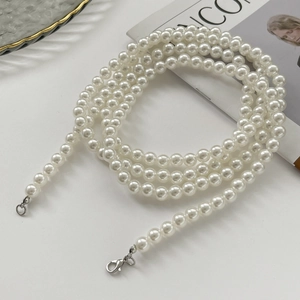 Fashionable faux pearl beaded pant chain with silver lobster clasp and metal ring decor