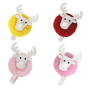 Christmas reindeer wooden photo clips with colorful pom poms for holiday party DIY decor