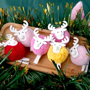 Christmas plush reindeer wooden clips set for holiday photos and card decorations