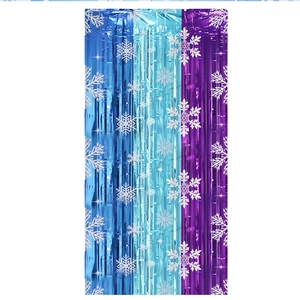 Détail du rideau à franges métallisé bleu et violet avec flocons pour fête de Noël