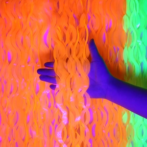 Gonna da tavolo fluorescente arancione e verde neon per decorazioni feste con luce UV